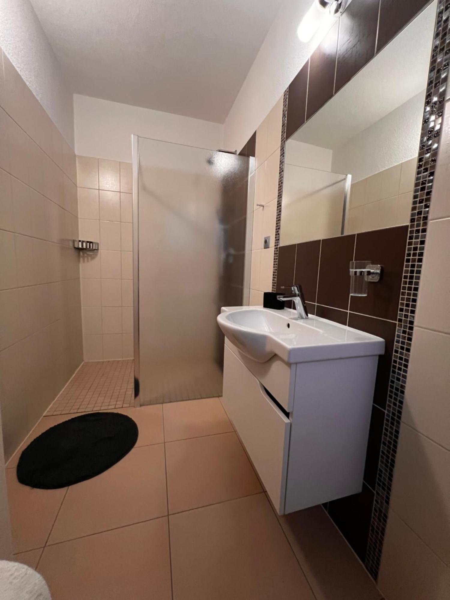 Apartmany Teddy บอยนิตแซ ภายนอก รูปภาพ